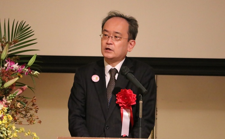 [Guest: Greetings from Director Hoshino of the Kyushu Bureau of Economy, Trade and Industry]